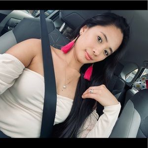 Meet your Posher, Cynthia